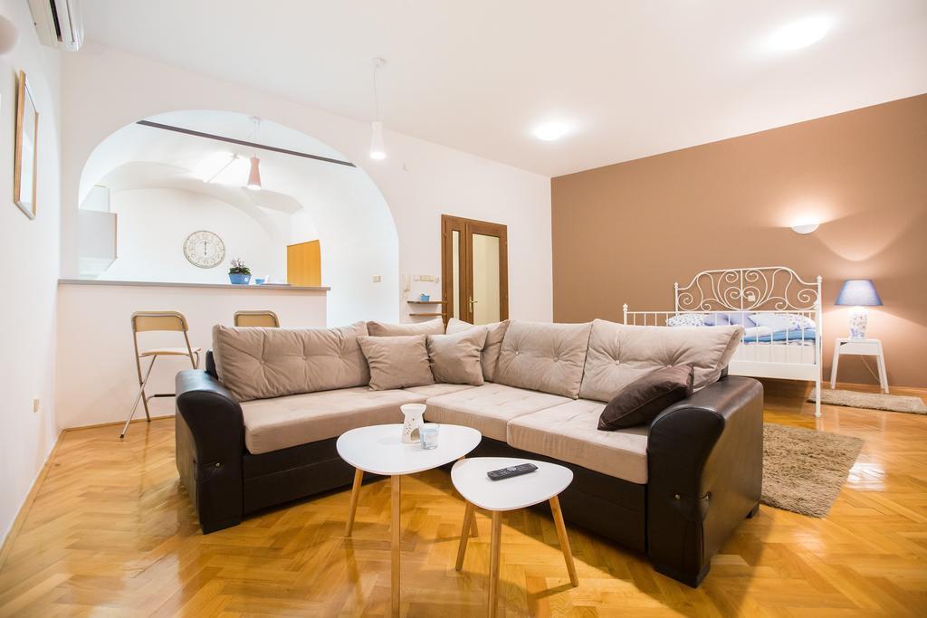 Apartman Kaptol Zagreb Buitenkant foto