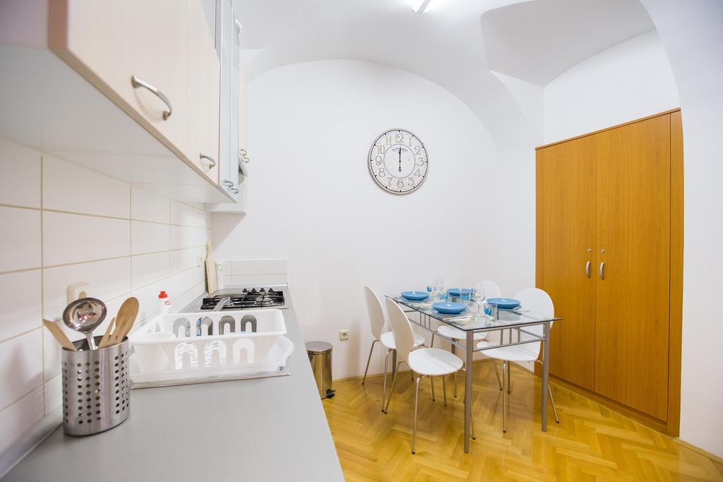 Apartman Kaptol Zagreb Buitenkant foto